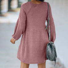 Laden Sie das Bild in den Galerie-Viewer, Gestricktes Streifenkleid