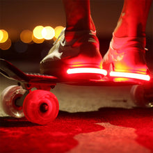 Laden Sie das Bild in den Galerie-Viewer, LED blinkendes Schuhcliplicht