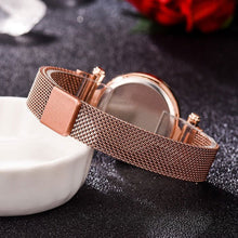 Laden Sie das Bild in den Galerie-Viewer, Uhr mit LED-Display und Touchscreen