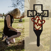 Laden Sie das Bild in den Galerie-Viewer, Gedenkkreuz auf dem Elternfriedhof