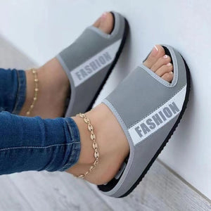 Damen flache Sandalen aus Stoff