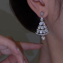 Laden Sie das Bild in den Galerie-Viewer, Hochwertige Weihnachtsbaum Ohrringe