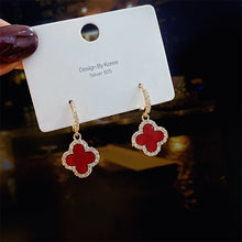 Laden Sie das Bild in den Galerie-Viewer, Schöne Ohrringe mit vierblättrigem Kleeblatt