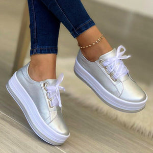 Stilvolle Freizeitschuhe mit dicken Sohlen