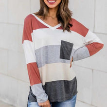 Laden Sie das Bild in den Galerie-Viewer, Gestreiftes T-Shirt mit V-Ausschnitt