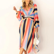 Laden Sie das Bild in den Galerie-Viewer, Getäfeltes Gestreiftes Damenkleid