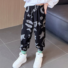 Laden Sie das Bild in den Galerie-Viewer, Jogginghose mit Schachbrettmuster für Kinder