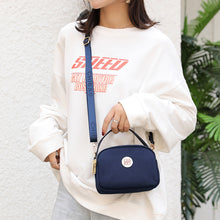 Laden Sie das Bild in den Galerie-Viewer, Leichte Oxford-Umhängetasche mit Reißverschluss