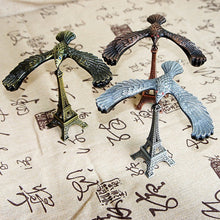 Laden Sie das Bild in den Galerie-Viewer, Adler-Eiffelturmmodell aus Legierung