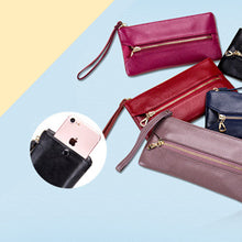 Laden Sie das Bild in den Galerie-Viewer, Modische Handytasche mit Lychee Muster