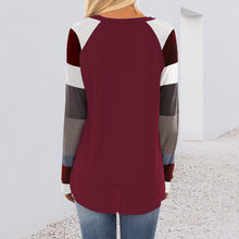 Laden Sie das Bild in den Galerie-Viewer, Langärmliges T-Shirt mit Rundhalsausschnitt in Kontrastfarbe