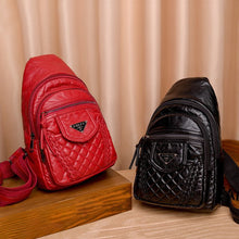 Laden Sie das Bild in den Galerie-Viewer, Einfache Umhängetasche aus weichem Leder