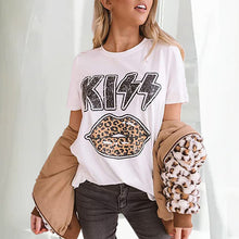 Laden Sie das Bild in den Galerie-Viewer, Rundhals-T-Shirt Mit Leoparden-Lippendruck