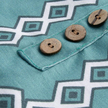 Laden Sie das Bild in den Galerie-Viewer, Einfarbiges T-Shirt mit Blumenmuster