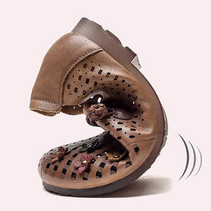 Leichte Blumensandalen im Ethno-Stil