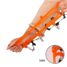 Laden Sie das Bild in den Galerie-Viewer, Rutschfester Überschuh aus Manganstahl