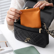 Laden Sie das Bild in den Galerie-Viewer, Kosmetiktasche aus PU-Leder