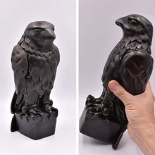 Laden Sie das Bild in den Galerie-Viewer, Kreativer Adlerschmuck aus Harz