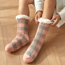 Laden Sie das Bild in den Galerie-Viewer, Damen Karierte Samtschlafsocken für Herbst und Winter