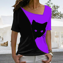 Laden Sie das Bild in den Galerie-Viewer, Schwarzes Katzen-T-Shirt mit diagonalem Ausschnitt