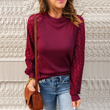 Laden Sie das Bild in den Galerie-Viewer, Damen Langärmliges T-Shirt mit Rundhalsausschnitt und Spitzeneinsatz