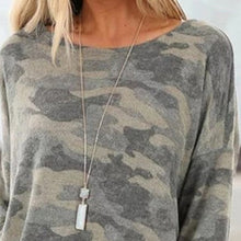 Laden Sie das Bild in den Galerie-Viewer, Langärmliges Camouflage-T-Shirt
