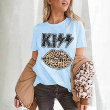 Laden Sie das Bild in den Galerie-Viewer, Rundhals-T-Shirt Mit Leoparden-Lippendruck
