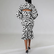 Laden Sie das Bild in den Galerie-Viewer, Zweiteiliges Leopardenkleid mit Rüschen