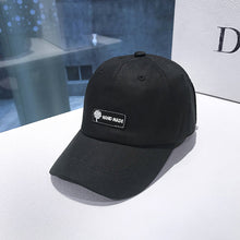 Laden Sie das Bild in den Galerie-Viewer, Personalisierte und modische Schirmmütze