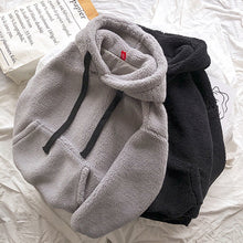 Laden Sie das Bild in den Galerie-Viewer, Sweatshirt aus Lammfleece