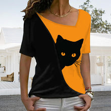 Laden Sie das Bild in den Galerie-Viewer, Schwarzes Katzen-T-Shirt mit diagonalem Ausschnitt