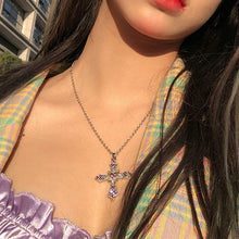 Laden Sie das Bild in den Galerie-Viewer, Farbige Kreuz-Halskette Aus Kristall