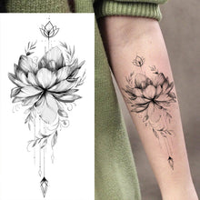 Laden Sie das Bild in den Galerie-Viewer, Skizze Blume Tattoo Aufkleber