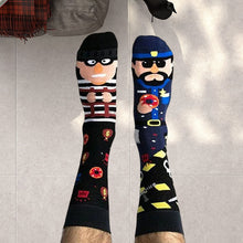 Laden Sie das Bild in den Galerie-Viewer, Interessanter Trend asymmetrische Socken