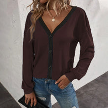Laden Sie das Bild in den Galerie-Viewer, Strickjacke mit V-Ausschnitt und langen Ärmeln