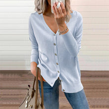 Laden Sie das Bild in den Galerie-Viewer, Strickjacke mit Knöpfen