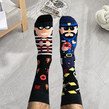 Laden Sie das Bild in den Galerie-Viewer, Interessanter Trend asymmetrische Socken