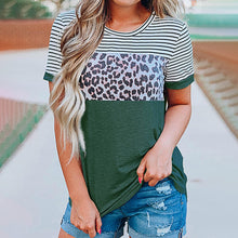 Laden Sie das Bild in den Galerie-Viewer, Kontrastierendes T-Shirt mit Leopardenstreifen
