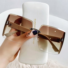 Laden Sie das Bild in den Galerie-Viewer, Modische Quadratische Sonnenbrille