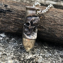 Laden Sie das Bild in den Galerie-Viewer, Heiliges Kreuz Bullet Totenkopf Halskette