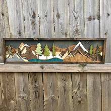 Laden Sie das Bild in den Galerie-Viewer, Handgefertigte Wald- Und Giebeldekoration Aus Holz