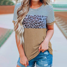 Laden Sie das Bild in den Galerie-Viewer, Kontrastierendes T-Shirt mit Leopardenstreifen