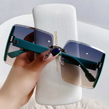 Laden Sie das Bild in den Galerie-Viewer, Modische Quadratische Sonnenbrille
