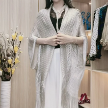 Laden Sie das Bild in den Galerie-Viewer, Schal mit Quasten für Sonnenschutz