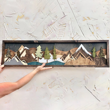 Laden Sie das Bild in den Galerie-Viewer, Handgefertigte Wald- Und Giebeldekoration Aus Holz