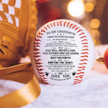 Laden Sie das Bild in den Galerie-Viewer, Hochelastischer Hohler Baseball