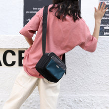 Laden Sie das Bild in den Galerie-Viewer, Kontrastierende lässige leichte wasserdichte Umhängetasche aus Nylon