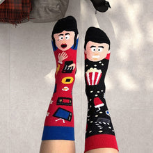 Laden Sie das Bild in den Galerie-Viewer, Interessanter Trend asymmetrische Socken