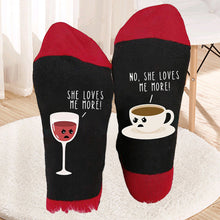 Laden Sie das Bild in den Galerie-Viewer, Socken in den Farben von Weihnachten