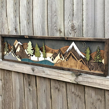 Laden Sie das Bild in den Galerie-Viewer, Handgefertigte Wald- Und Giebeldekoration Aus Holz